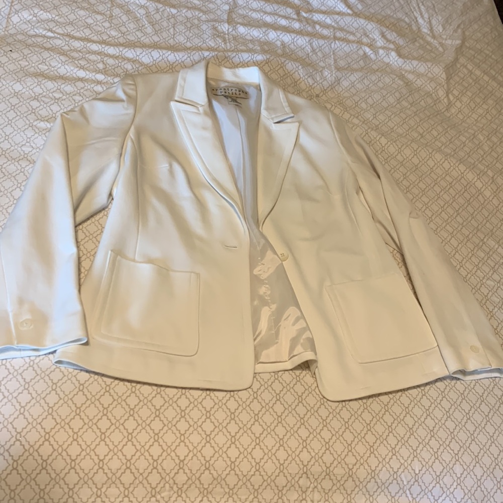 White Woman's Apostrophe Blazer - Picture 2 of 7
